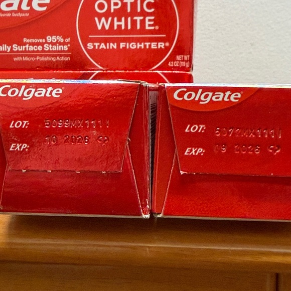 Colgate Optic White Toothpaste Bundle - Picture 2 of 4